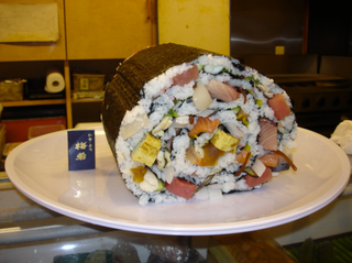 Illustration for article titled Huge Japanese Food Portion Sizes